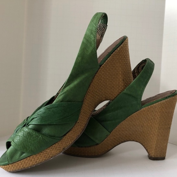 Seychelles - green leather - wedge - open toe - size 9 - Picture 2 of 6